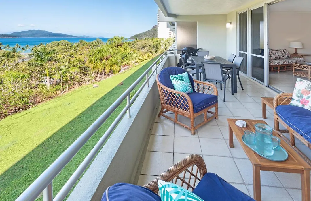 Poinciana 109 & Buggy Hamilton Island-1