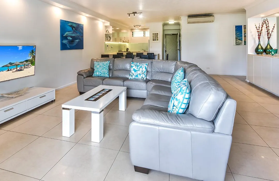 Poinciana 101 Hamilton Island Centrally Located 3 Bedroom, Plus Buggy!!-1