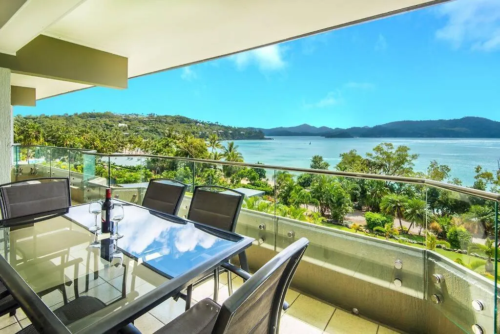 Hibiscus 207 & Free Buggy - Hamilton Island-1