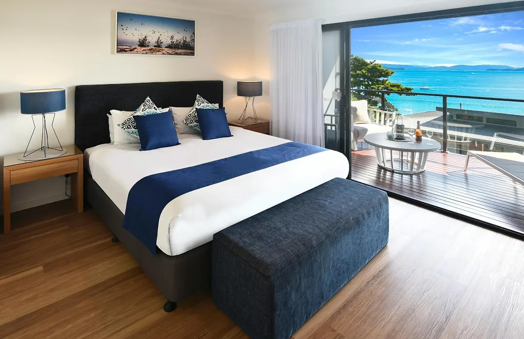 Shorelines 31 Renovated Upmarket Two Bedroom Apartment With Ocean Views And Buggy-1