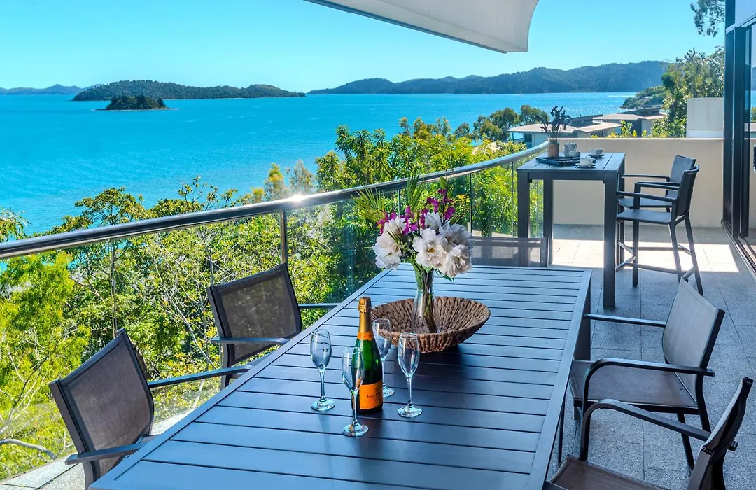 Waves 6 On Hamilton Island By Hiha-1