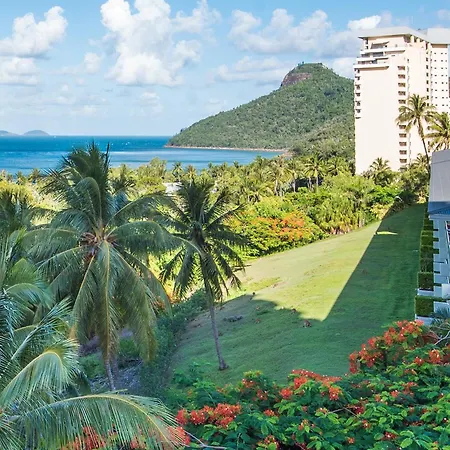 Poinciana 101 Hamilton Island Centrally Located 3 Bedroom, Plus Buggy!!-2