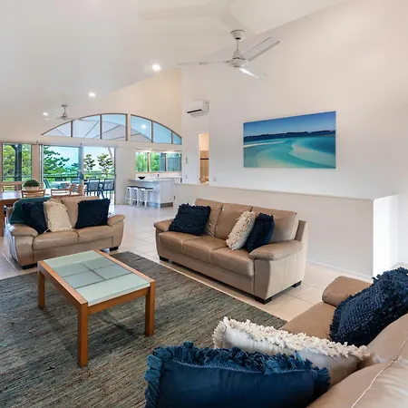 Cooinda Gardens On Hamilton Island By Hiha-2