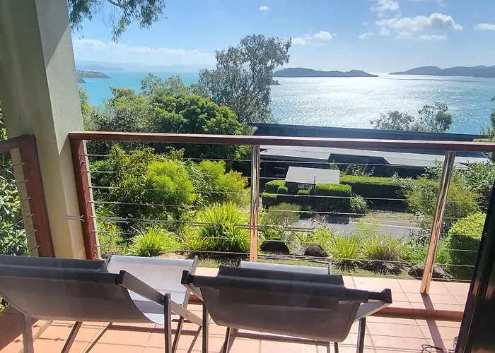 Luxury Couples Retreat Hamilton Island With Buggy Apartment