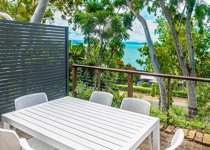 Sunset Waters Apartments Hamilton Island