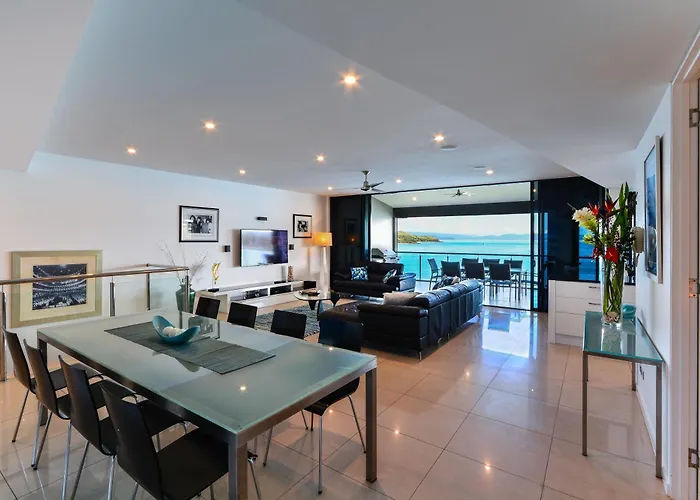 Edge 11 & Free Buggy - Hamilton Island Apartment