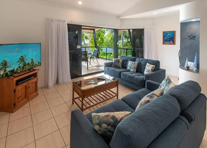 Anchorage 4 & Buggy Hamilton Island Apartment