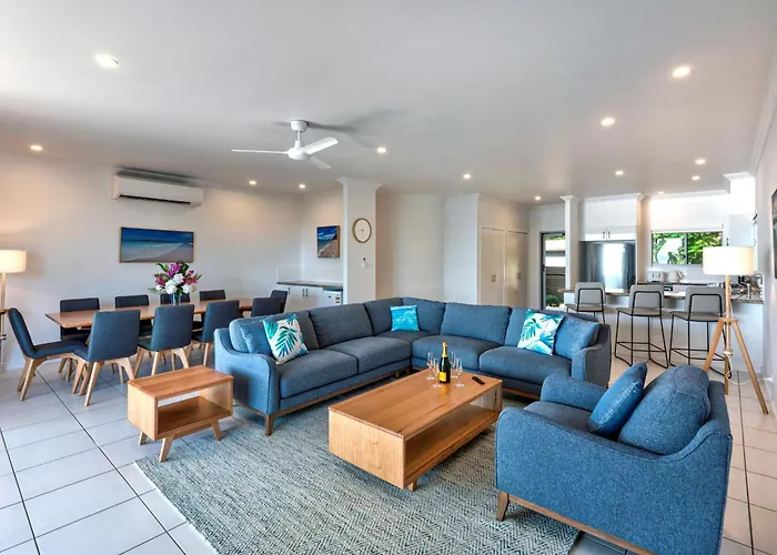 Blue Water Views 16 - 3 Bedroom Penthouse With Ocean Views Hamilton Island