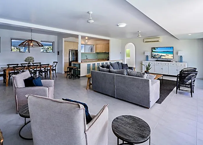 Bella Vista & Free Buggy - Hamilton Island Apartment