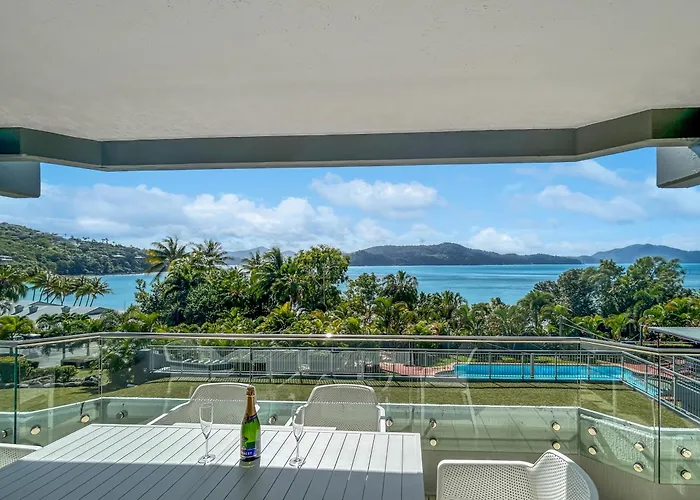 Beach Lodges Hamilton Island