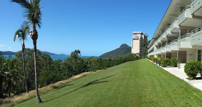 Poinciana 112 Bedrooms X3 Free Buggy Hamilton Island