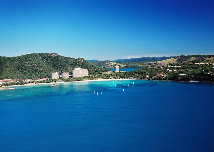 Poinciana 112 Bedrooms X3 Free Buggy Hamilton Island